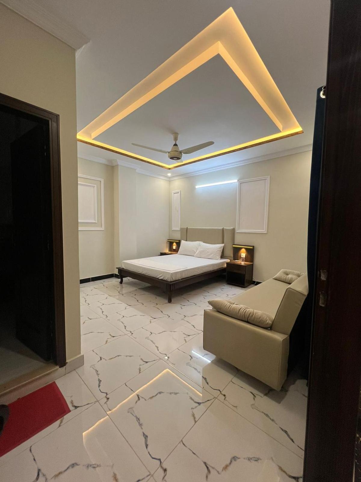 Kestrel Hotel Исламабад Экстерьер фото